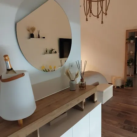 לינה וארוחת בוקר Iris